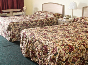 Family Inns of America