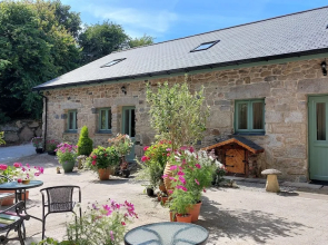 Wesley House Holiday Cottages