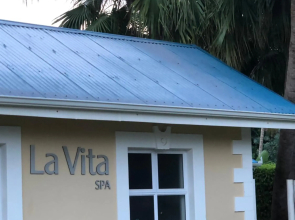 Caribbean Pool-Side Villa 1148