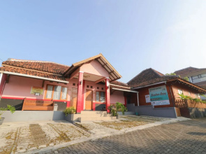 Lembur Incu Syariah Villa