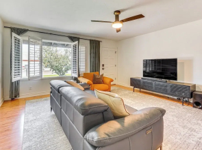 3 Mi to Dtwn Shops & Eats: Mesa Home w/ Pool!