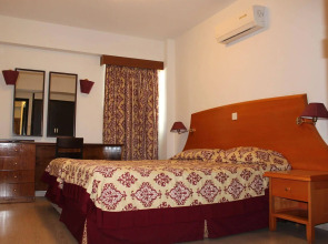 Eleonora Hotel Apartments