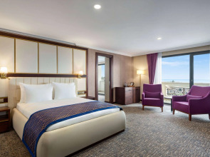 Ramada Plaza By Wyndham Silivri