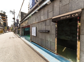 Hotel C&