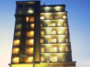 Arch Hotel