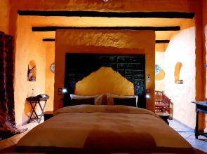Casa Pino, 1 Bed, Sleeps 2, Pool, Hot Tub