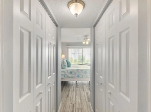 Quail Hollow A8-2d Renovated First Floor 2 Bedroom
