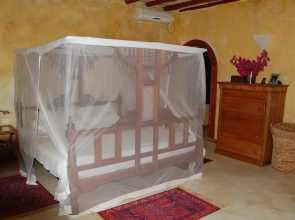Lions House Boutique Hotel