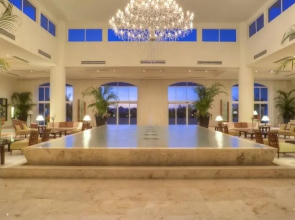 El Dorado Royale, Catamarán, Cenote & More Inclusive Aparthotel
