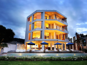 Beachfront Phuket Seaview Suites