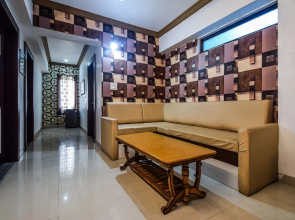 OYO 18315 Hotel Marudhara Palace