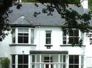 Farmborough House
