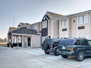 Rodeway Inn & Suites Lewisville I-35