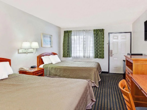 Travelodge by Wyndham Hollywood-Vermont/Sunset
