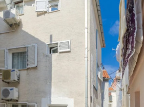 Apartment With 2 Rooms In Baška Voda, With Wonderful Sea View, Furnish