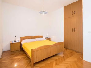 Comfortable Kastel Stafilic Apartment With Balcony