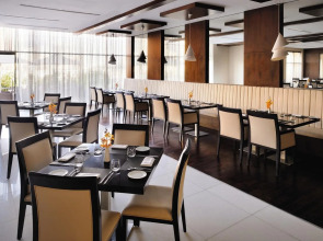 Movenpick Hotel Apartments Al Mamzar Dubai