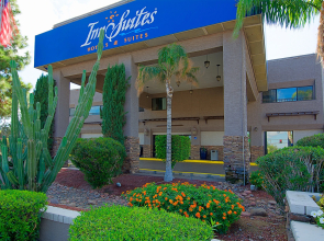 Hotel Tempe/Phoenix Airport InnSuites at the Mall