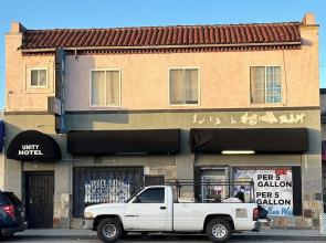 Unity Hotel - No Parking & Rooms Are Upstairs