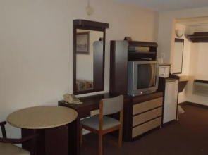White Gables Motel