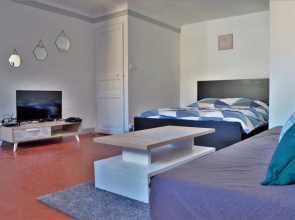 Beautiful New Apartment at Saint-Charles Station
