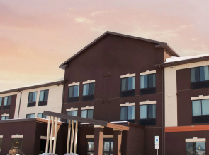 Grand Forks Lodge and Suites