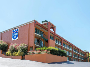Knights Inn Antioch