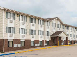 Super 8 Kingdom City