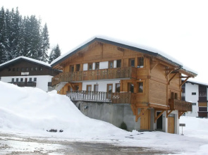 Comfortable Detached House for 14 People at the Lively Les Gets