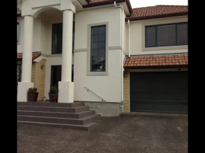 Howick Luxury Large Home