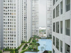 Comfort with Garden View Studio Apartment M-Town Residence