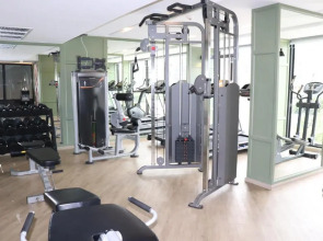 The Quart Ruamrudee by UHG