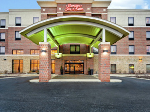 Hampton Inn & Suites Detroit-Canton