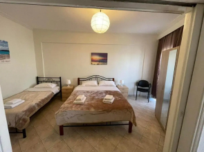 Nea Peramos Apartment 80m from the beach