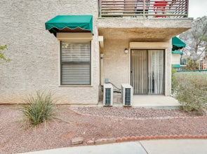 Vacation Rental Near Las Vegas Strip With Pool!