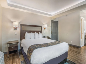 Inn at 50 at Long Beach Convention Center