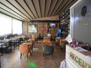 The Hera Suit Hotels