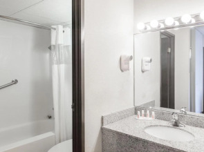 Ramada Plaza by Wyndham Albany