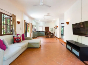 Blissful Jacuzzi Living at Villa Nikkie2