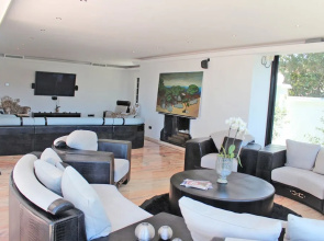 7 bedroom modern beachfront Villa, in Artola, Marbella, close Puerto Cabopino