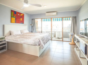 1 Bedroom 716 High Floor Seaview