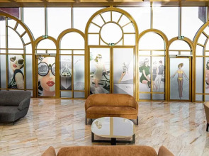 Отель Voco Dubai Monaco The Heart of Europe