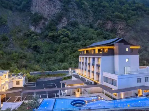 Feili private soup courtyard (Bipenggou scenic spot store)