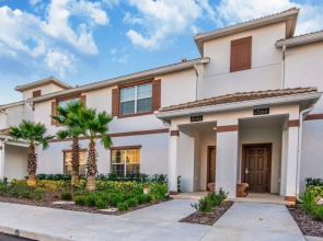 Stylish 4 Bed 3 Ba Pool Home