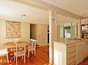 Hayes Beach House, Jervis Bay - Pet Friendly Award Winner - Fireplace