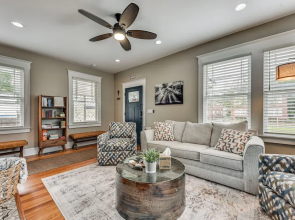 Chic Jacksonville Getaway, Walk to River & Parks!