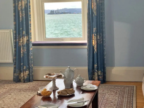Apartment in Beaumaris With Sea Views