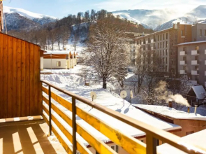 Bright and Stylish Apt In The Hills of Bakuriani