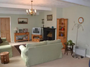 Bryn Aber, Llangybi