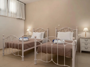 New Beautiful Complex With Villas and App, bBg Pool, Stunning Views, SW Crete